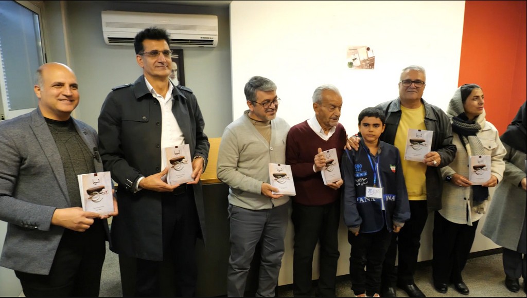 رونمایی از کتاب نسیما اثر مصطفی نديم